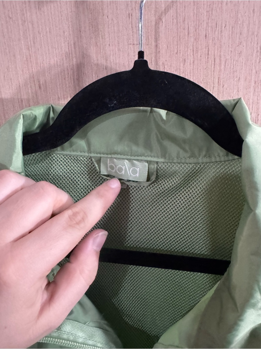 Bala Jacket Green Lightweight Casual Athleisure Women’s Plus Size - Picture 3 of 6